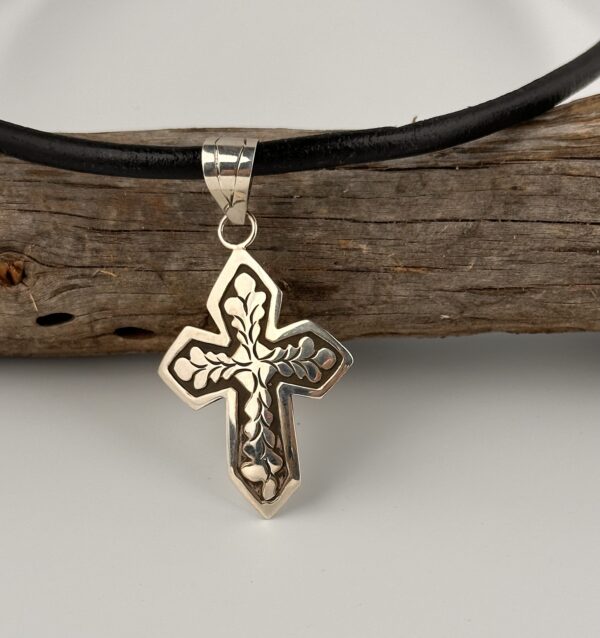 STERLING SILVER CROSS