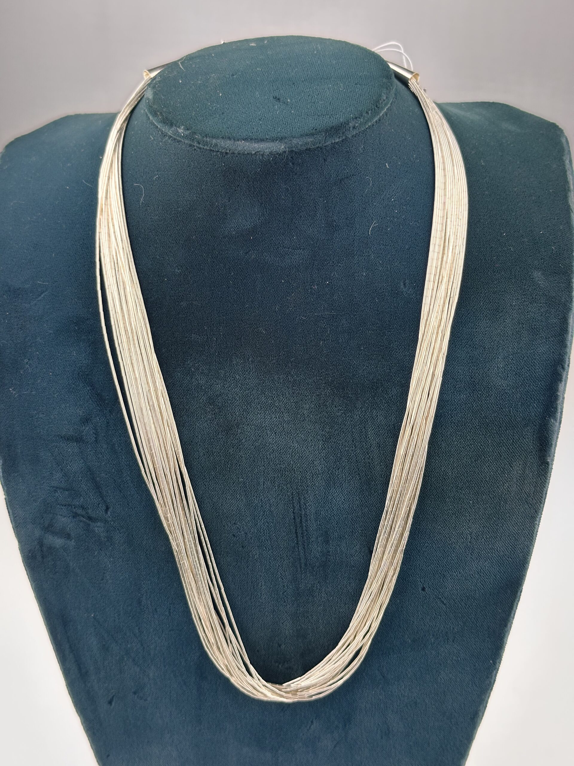 LIQUID SILVER NECKLACE 20 STRAND