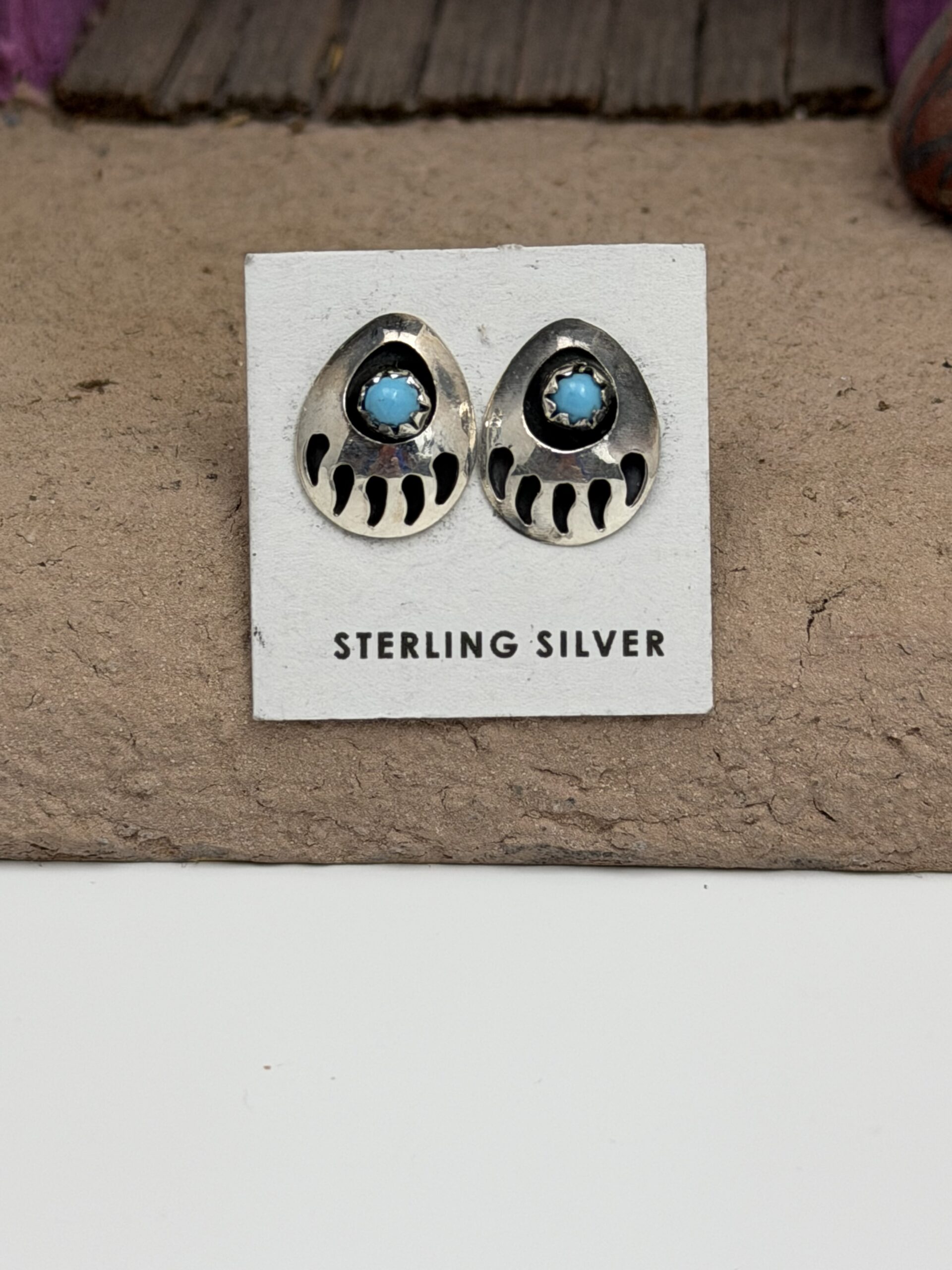 BEAR CLAW POST EARRINGS